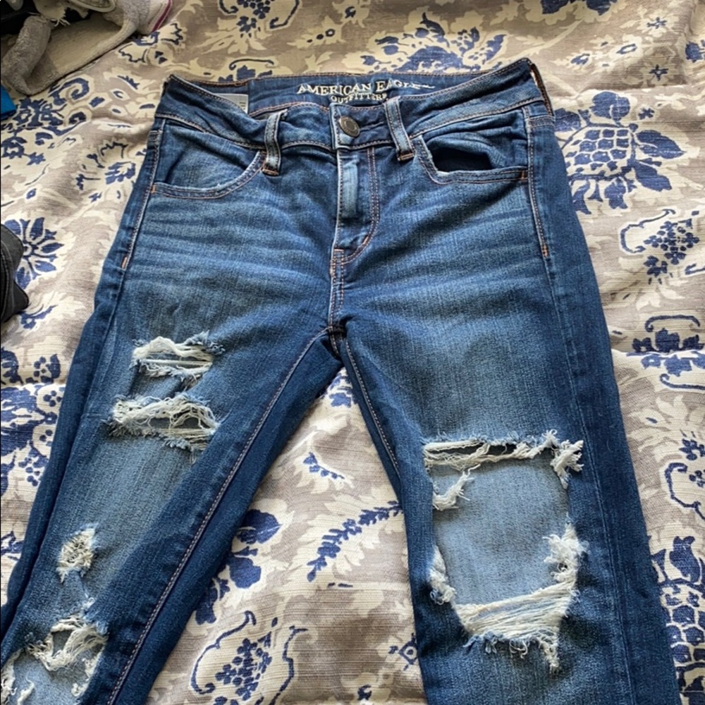 Ripped high waisted skinny jeans